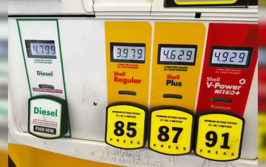 Consumer Confidence Rises Despite Gas Price Worries