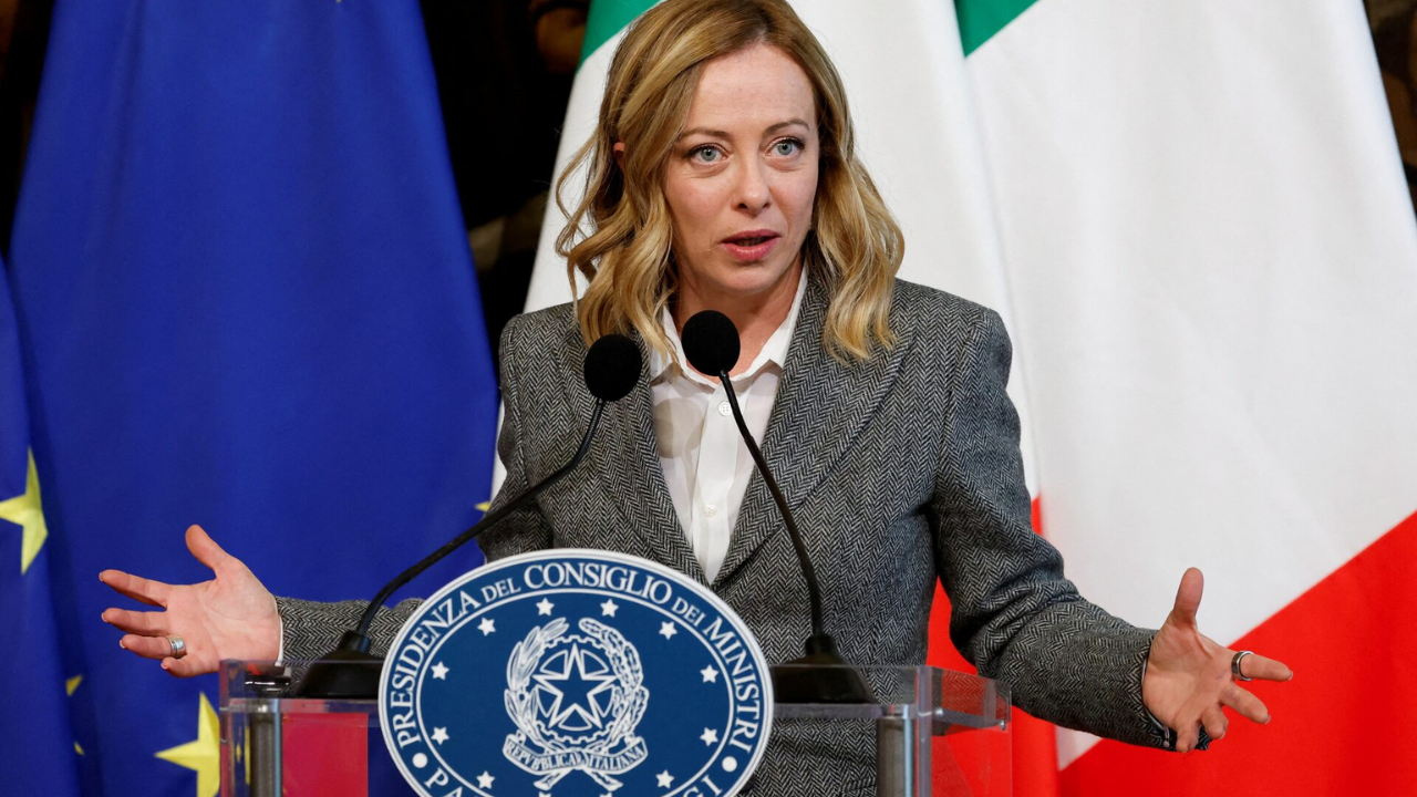 Italy Debt Warning Adds Pressure to the Market Outlook