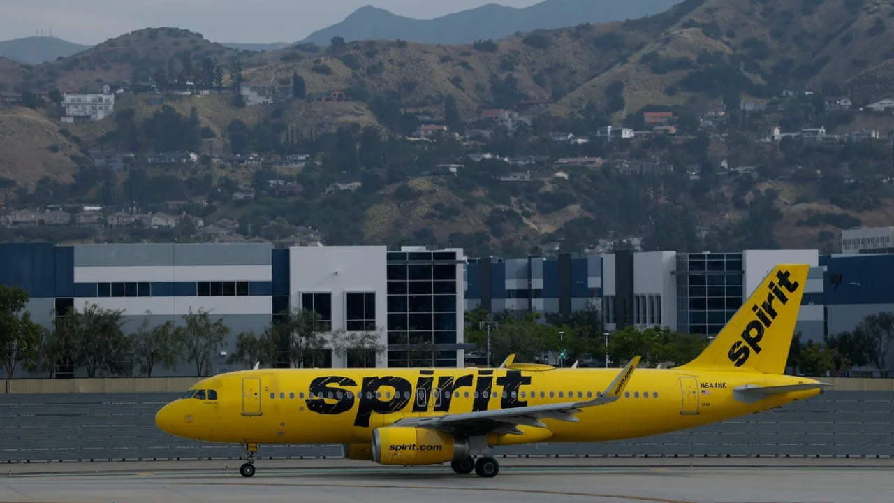 Spirit Airlines seeks a lifeline as Trump administration considers possible support
