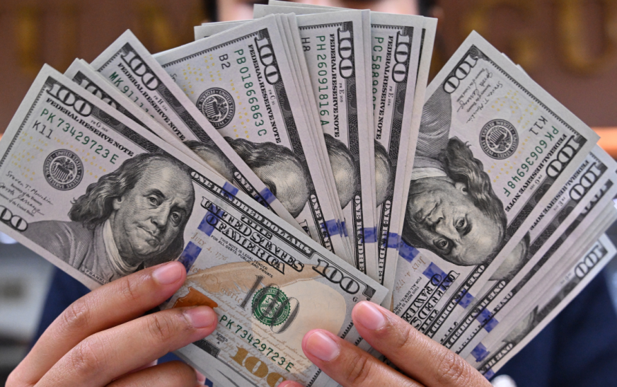 Dollar Forecast: Risk Appetite Could Push the DXY Lower