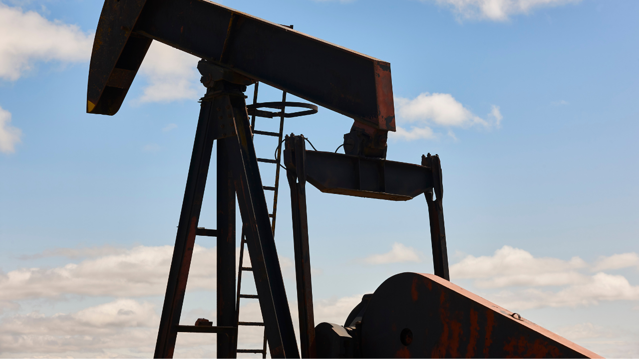 Oil Price Forecast: WTI and Brent Extend Decline as Traders Price Managed Uncertainty